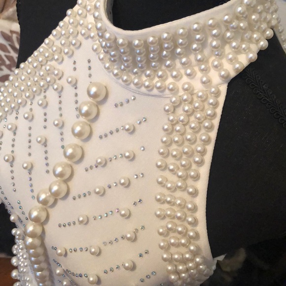 Formal attire - Picture 4 of 7